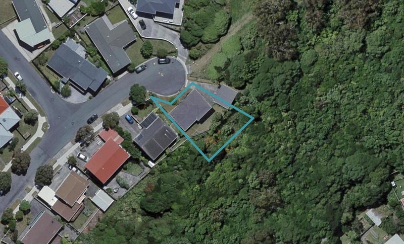 10 Aramoana Place, Maupuia, Wellington - Carousel 1
