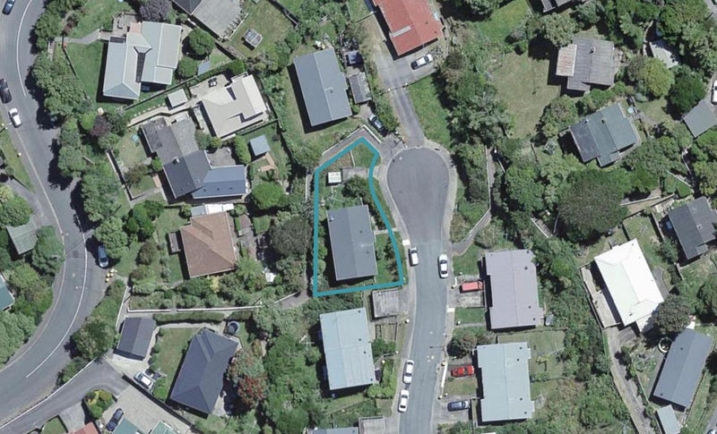 79 Victory Avenue, Karori, Wellington - Carousel 1