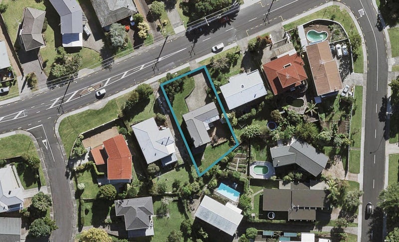 145 Coronation Road, Hillcrest, Auckland - Carousel 1