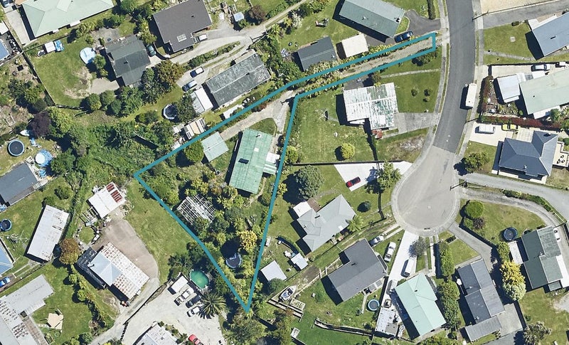 11 Bay Grove, Pukehangi, Rotorua - Carousel 1