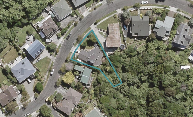 24 Stanhope Grove, Korokoro, Lower Hutt - Carousel 1