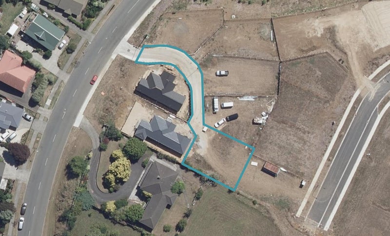 6 Sapling Lane, Glenview, Hamilton - Carousel 1