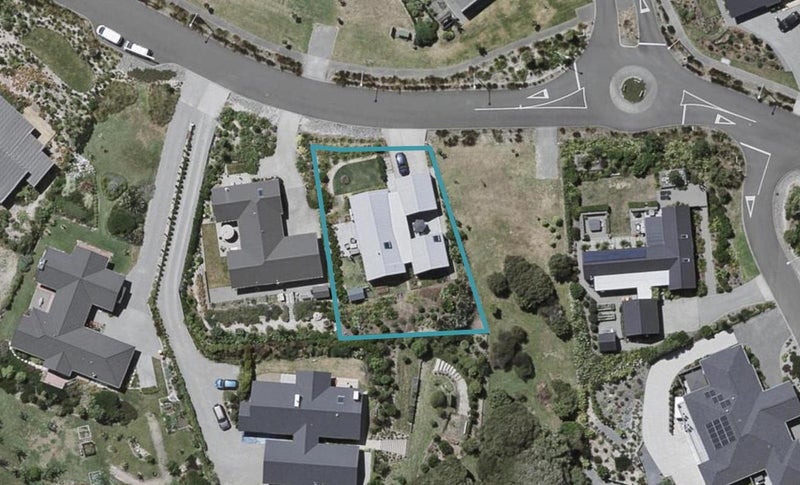 22 Ferndale Drive, Waikanae, Waikanae - Carousel 1