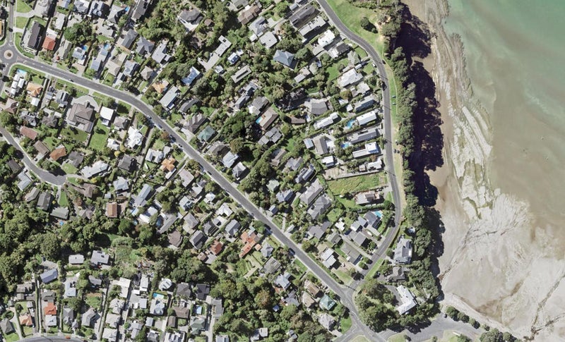 92 Beach Road, Mellons Bay, Auckland - Carousel 1