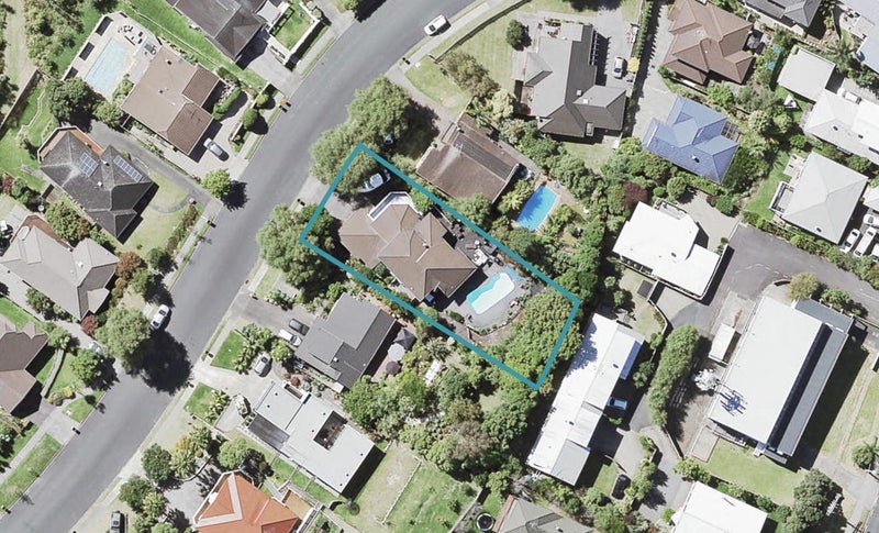 6 Bayside Drive, Browns Bay, Auckland - Carousel 1