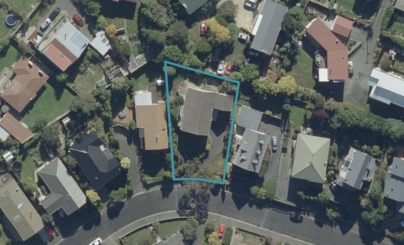 21 Moodie Street, Shiel Hill, Dunedin - Carousel 1