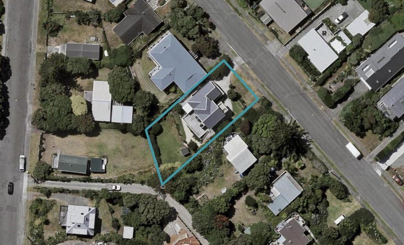 8 Hughes Street, Waikanae Beach, Waikanae - Carousel 1