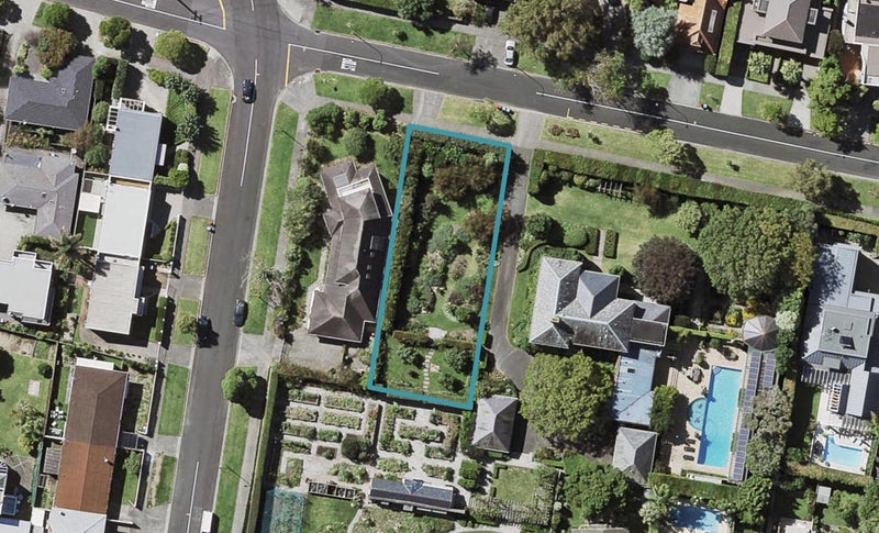 71 Godden Crescent, Mission Bay, Auckland - Carousel 1