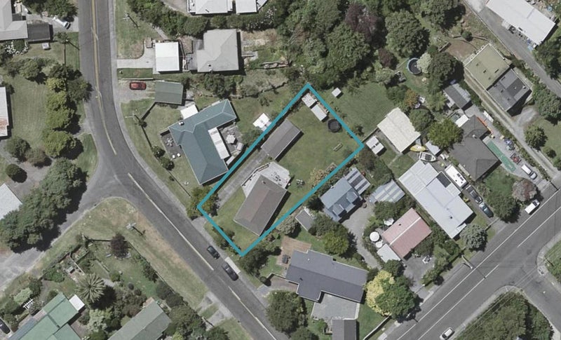 4 Hillcrest Road, Raumati South, Paraparaumu - Carousel 1