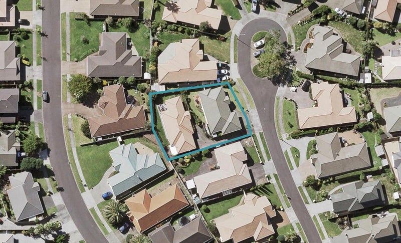 2/12 Arrathorne Place, Northpark, Auckland - Carousel 1