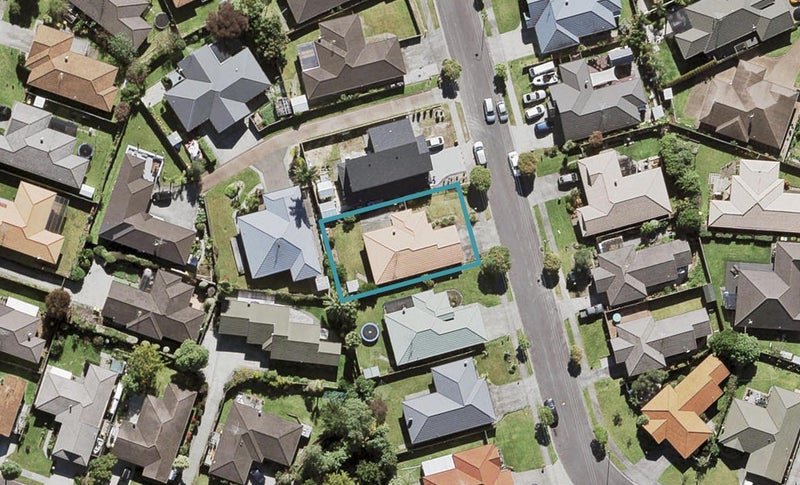 15 Arlose Place, Westgate, Auckland - Carousel 1