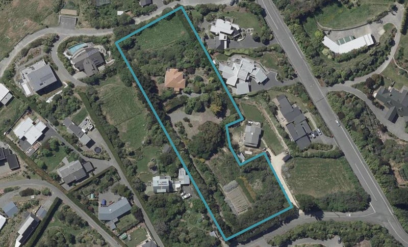 162 Moncks Spur Road, Mount Pleasant, Christchurch - Carousel 1