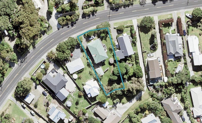 1235 Whangaparaoa Road, Gulf Harbour, Whangaparaoa - Carousel 1