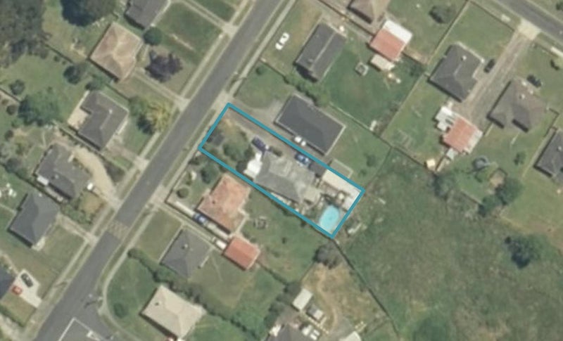 13 Te Wheoro Street, MEREMERE, MERCER - Carousel 1