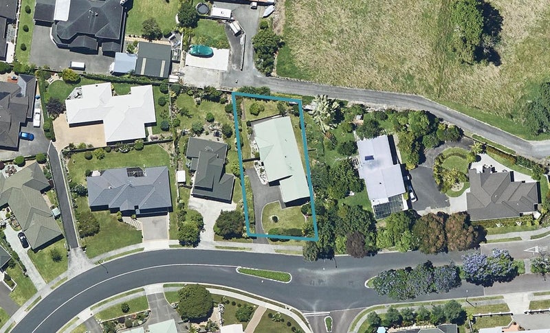 12 Wakefield Drive, Bethlehem, Tauranga - Carousel 1