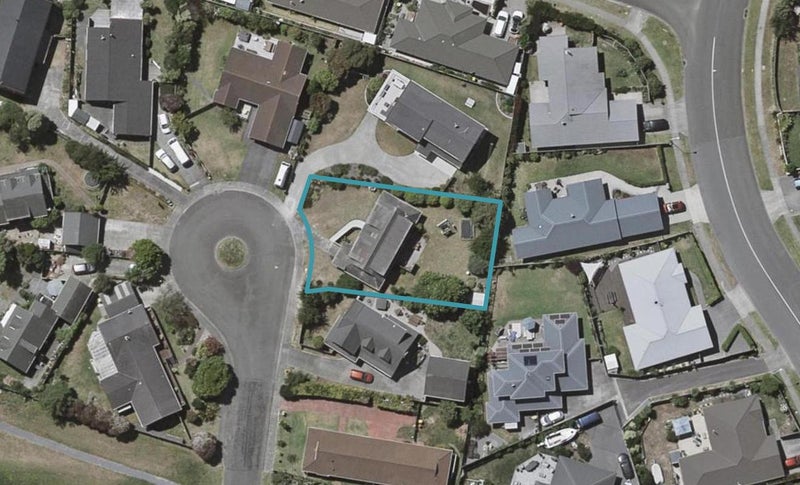 20 Miro Road, Raumati South, Paraparaumu - Carousel 1