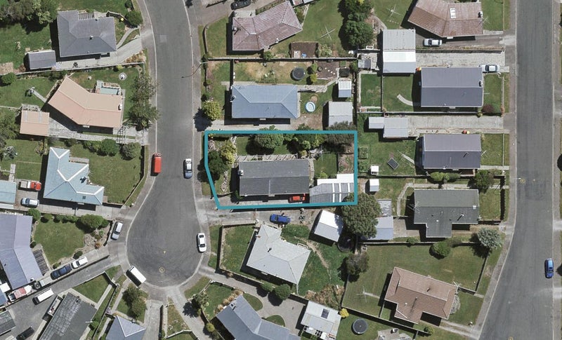 16 Burns Street, Kew, Invercargill - Carousel 1