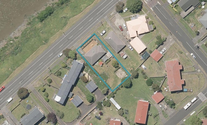 215 Anzac Parade, Whanganui East, Whanganui - Carousel 1