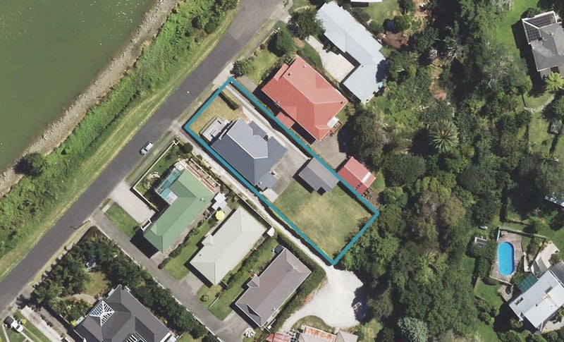 179 Esplanade, Inner Kaiti, Gisborne - Carousel 1