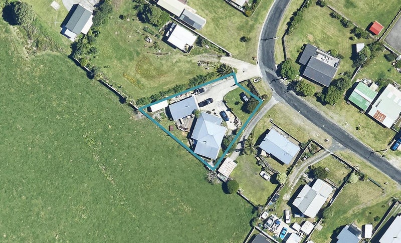 8 Costello Crescent, Pukehina, Te Puke - Carousel 1