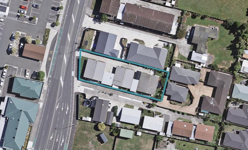 2/4 Lee Road, Taradale, Napier - Carousel 1