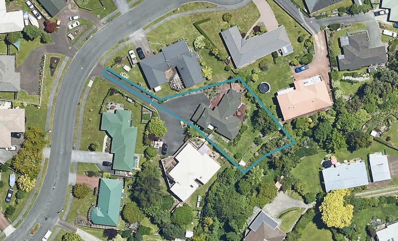 29 Capricorn Place, Kawaha Point, Rotorua - Carousel 1