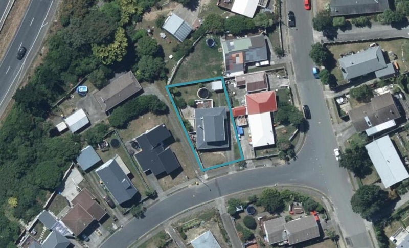 4 Japonica Crescent, Ranui, Porirua - Carousel 1