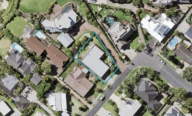 27 Clyside Avenue, Half Moon Bay, Auckland - Carousel 1