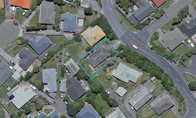 84 Glanmire Road, Newlands, Wellington - Carousel 1