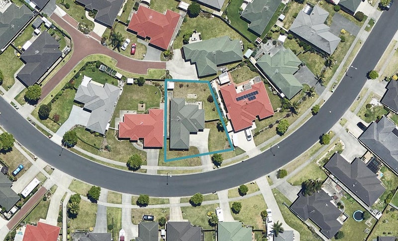 79 The Gardens Drive, Papamoa Beach, Papamoa - Carousel 1