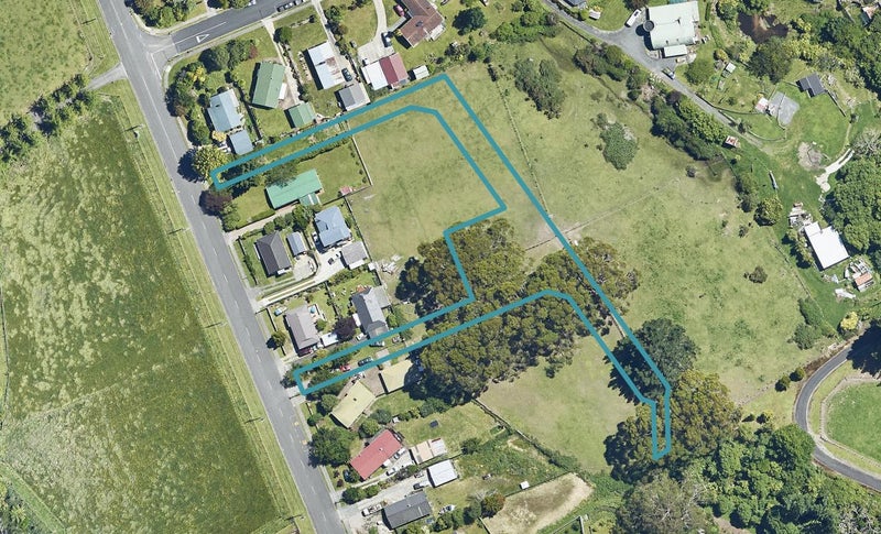 4 Lloyd Crescent, Pukehangi, Rotorua - Carousel 1