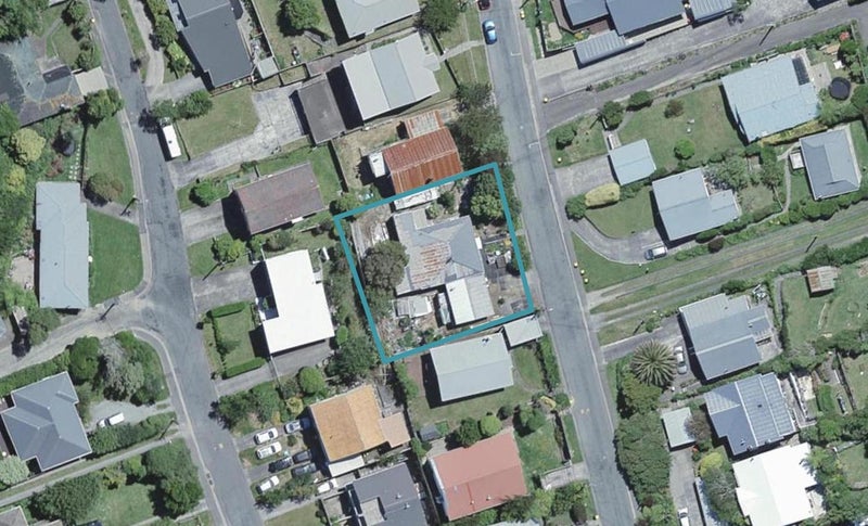 91 Parkvale Road, Karori, Wellington - Carousel 1