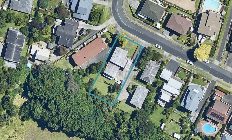 35 Whitaker Street, Otumoetai, Tauranga - Carousel 1