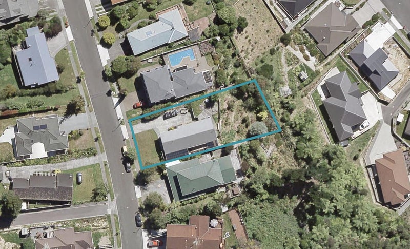 11 Seymour Grove, Kingsley Heights, Upper Hutt - Carousel 1