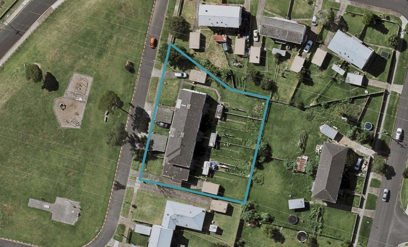 8 Lappington Road, Ōtara, Auckland - Carousel 1
