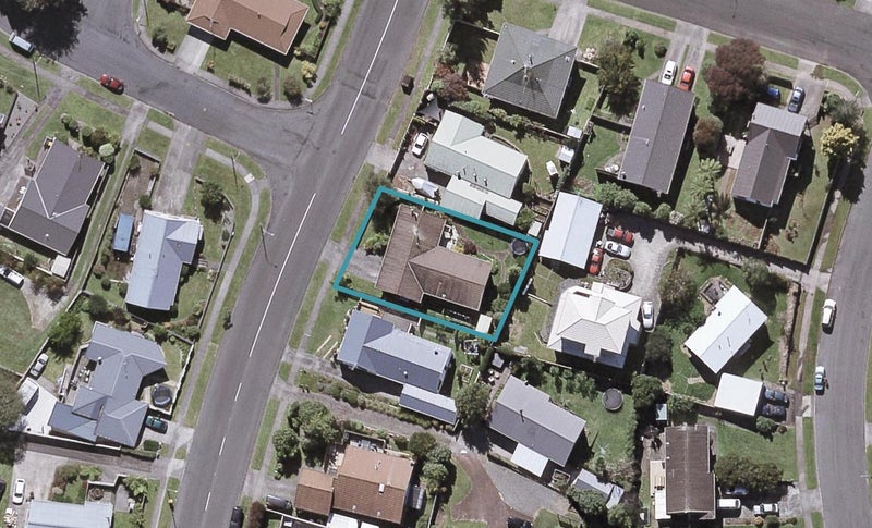 80 Heta Road, Highlands Park, New Plymouth - Carousel 1
