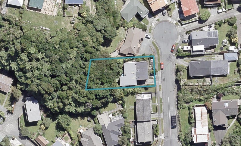 2/2 Aspen Grove, Maungaraki, Lower Hutt - Carousel 1