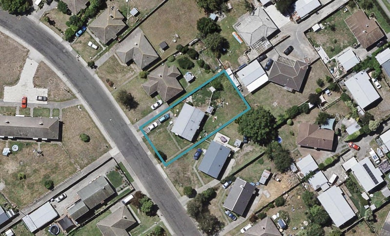 1228 Cunningham Crescent, Mayfair, Hastings - Carousel 1
