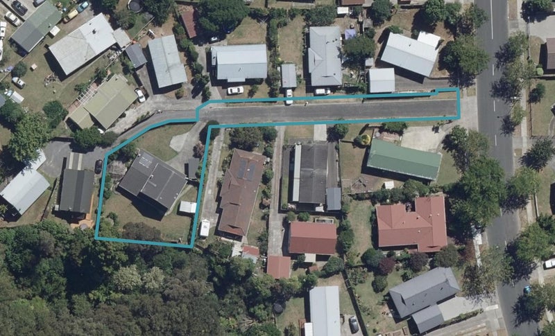 42 Waterford Road, Fitzroy, Hamilton - Carousel 1