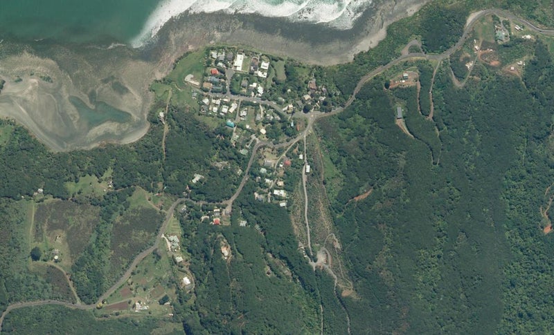 7D Whaanga Road, Raglan - Carousel 1