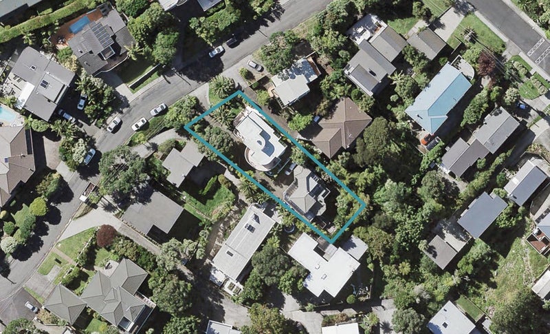 1/4 Parr Terrace, Castor Bay, Auckland - Carousel 1