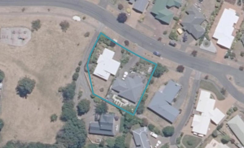 1/14 Robinson Terrace, Rangatira Park, Taupo - Carousel 1
