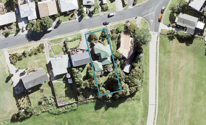 3 Kathy Terrace, Stanmore Bay, Whangaparaoa - Carousel 1