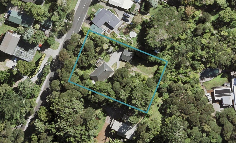 126 Konini Road, Titirangi, Auckland - Carousel 1