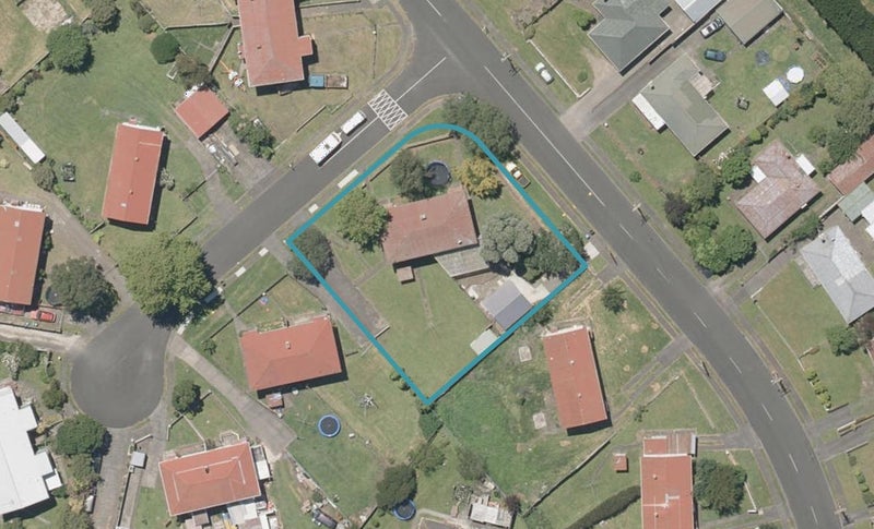 1 Kea Place, Whanganui East, Whanganui - Carousel 1