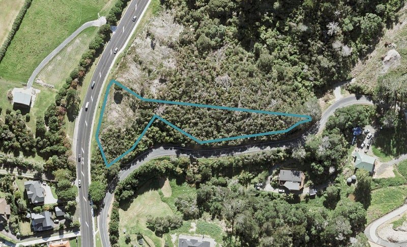 1117A Whangaparaoa Road, Tindalls Beach, Whangaparaoa - Carousel 1