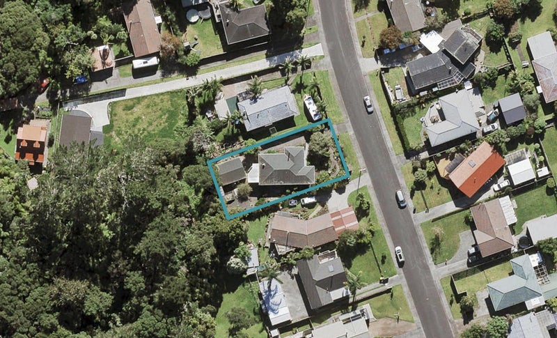 29 Allington Road, Massey, Auckland - Carousel 1
