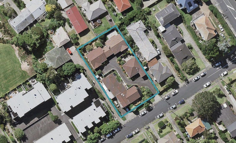 2/27 Byron Avenue, Takapuna, Auckland - Carousel 1