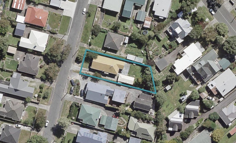 5 Charleston Avenue, Boulcott, Lower Hutt - Carousel 1