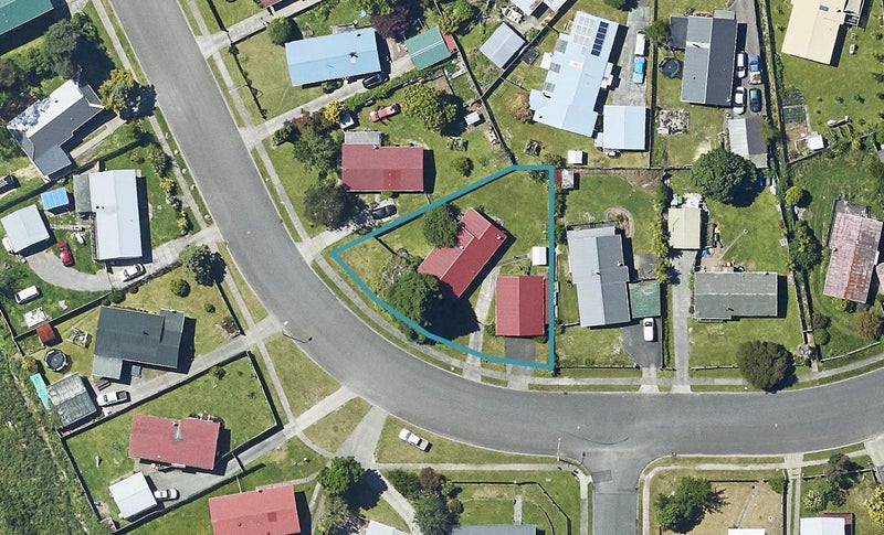 19 Sequoia Crescent, Owhata, Rotorua - Carousel 1